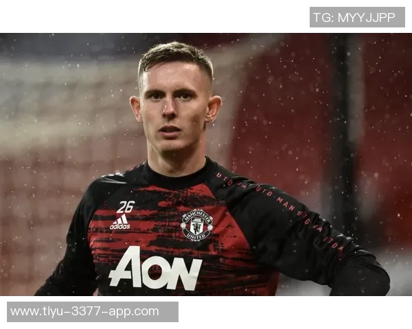 斯特劳瑟状态回暖贡献显著阿德尔曼称赞其在比赛中的表现